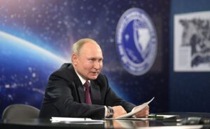 Владимир Путин: Соответствовать той высоте, которую задали первопроходцы космоса