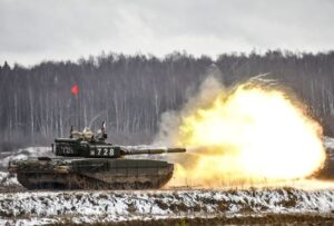 Ратное мастерство совершенствуется  на суше, в море и воздухе 