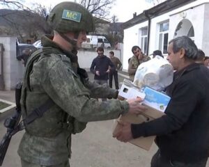 Военнослужащие российского миротворческого контингента в Нагорном Карабахе.