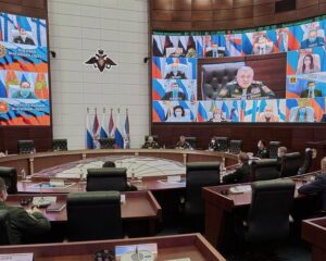 Совещание под руководством первого заместителя министра обороны РФ Руслана Цаликова.