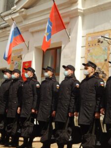 С уверенностью и гордостью