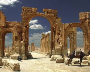 Российские археологи и специалисты в 3D-моделировании задокументировали в античной Пальмире состояние разрушенной Триумфальной арки, которую намечено реставрировать.