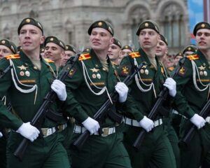 Мощные Вооружённые Силы необходимы России по определению