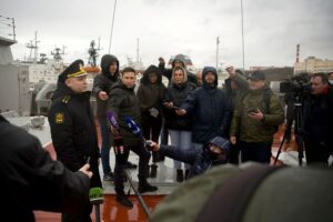 Знакомство с силой и мощью флота, стоящего на защите арктических рубежей России