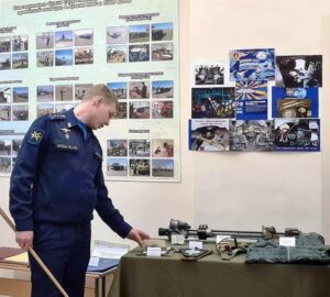 Вертолётчикам было что рассказать и показать.