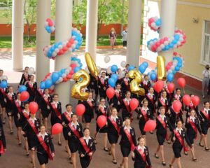 Открывая двери во взрослую жизнь