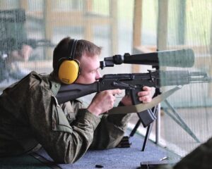 В стрельбе из табельного или штатного оружия колоссальное значение имеет правильный настрой.