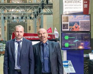 Генеральный директор К.В. Куприянов и заместитель генерального директора к.т.н. В.И. Аржаев перед докладом министру обороны, НЦУО РФ, 2018 год.