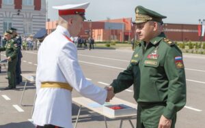 Первый выпуск под историческим знаменем
