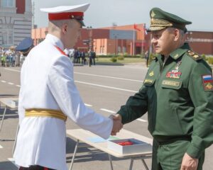 Первый выпуск под историческим знаменем