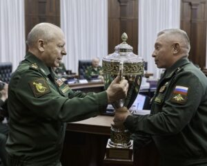 За настойчивость, старание и строевую выправку