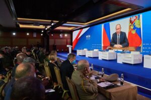 Укреплять международную безопасность и стабильность