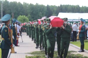 Воинские почести павшим за Родину