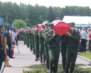 Воинские почести павшим за Родину