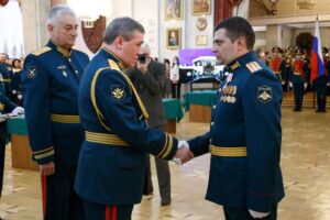 Служить Отечеству, защищать Родину и народ!