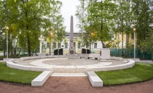Выпускники Ленинградского ВОКУ верны традициям