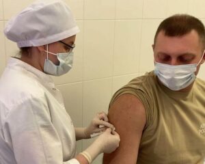 Прививка – кратчайший путь к будущему без COVID-19.