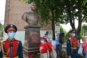 Возродить память о забытых героях