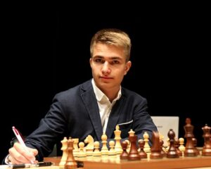 Гроссмейстер Алексей САРАНА.