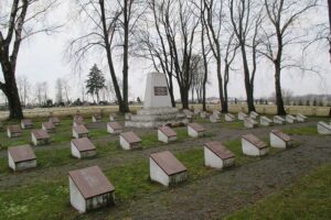Захоронение советских воинов в посёлке Бартнинкай (Вилкавишкский район).