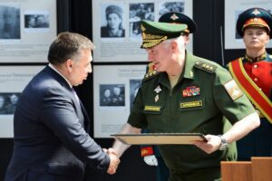 В единстве наша сила