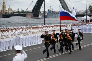 325 лет флотских традиций и великих побед