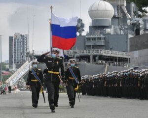 Тысячи миль под Андреевским флагом.
