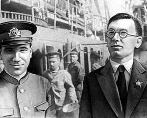 Б.П. Лебедев и В.А. Сивцов на крейсере.