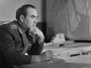 Начальник Генерального штаба Вооружённых Сил СССР генерал армии В.Г. Куликов в своём рабочем кабинете, август 1972 г.