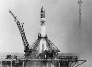 Старт «Востока-1».