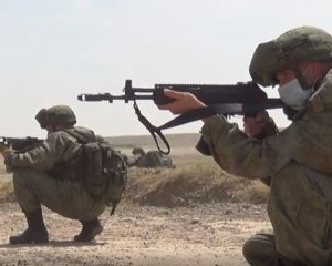 Десантом в незнакомый район.