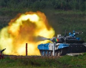 Танки рвутся к победе
