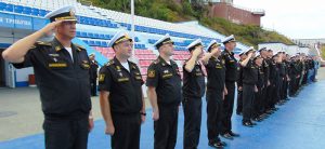 Участники соревнований на торжественном построении.