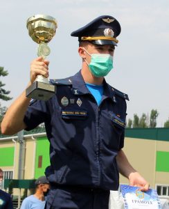 Лейтенант Александр ЧЕРНЫШОВ привёл подчинённых к первой общей победе.