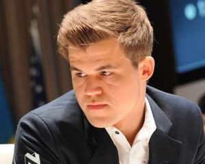 Чемпион мира Магнус КАРЛСЕН.