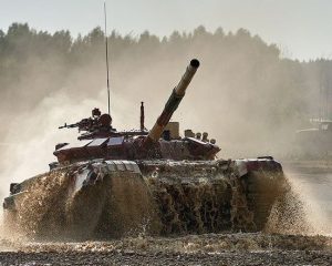 Танкисты устремились на финишную прямую.