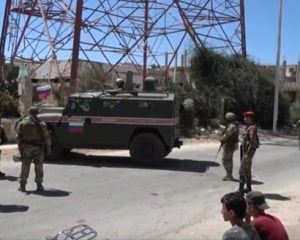 Российская военная полиция содействует урегулированию ситуации в сирийском Деръа.