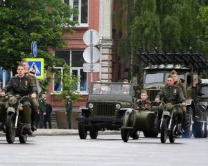 Прикоснуться к военной истории.