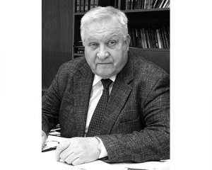 СОЛУНИН Виктор Леонидович
