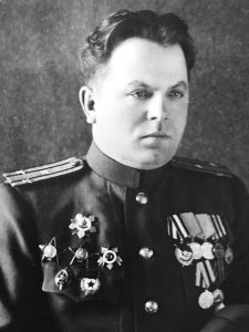 Во главе отдела контрразведки танковой армии