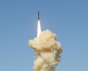 Для борьбы с гиперзвуковыми ракетами.