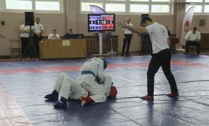 Сражения на ковре были зрелищными и непредсказуемыми.
