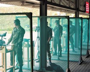 В нужный момент стрелок должен уметь сосредоточиться и отключиться от окружающей обстановки.