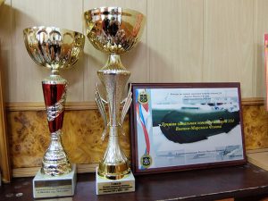 Кубок лучшей запальной команде - в соединении ОВРа ТОФ.