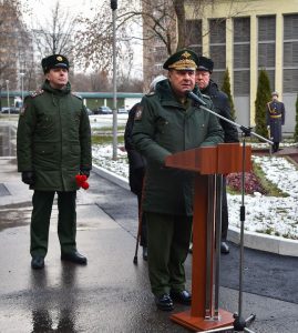 Его величают «патриархом» службы горючего