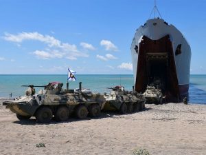 Герои морских побережий
