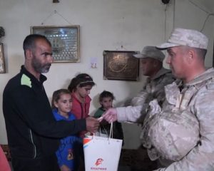 Российские военнослужащие обеспечили вывод беженцев из лагеря «Эр-Рукбан»