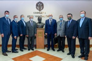 На высоком уровне
