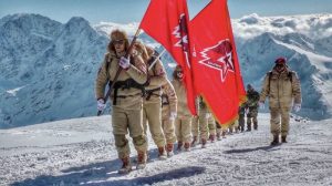 Покоряя вершины, преодолевая себя, из года в год юнармейцы Ставрополья поднимаются на Эльбрус. 