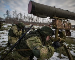 Учиться воевать в современном бою.